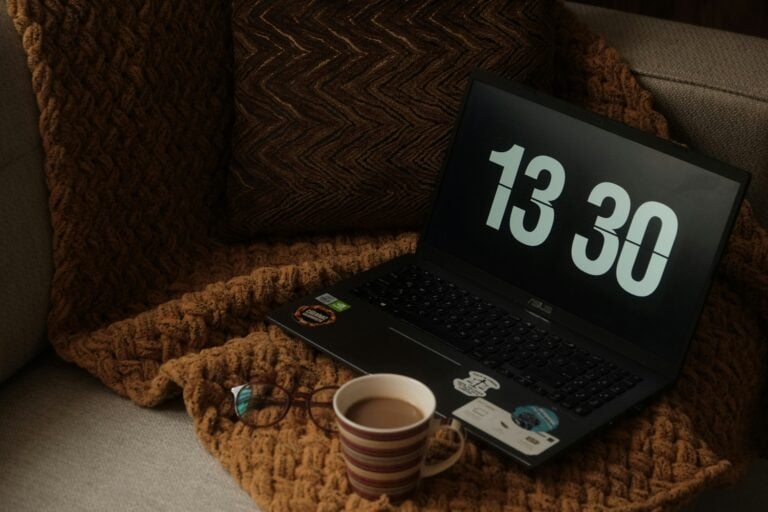laptop - QuickBooks Alternatives