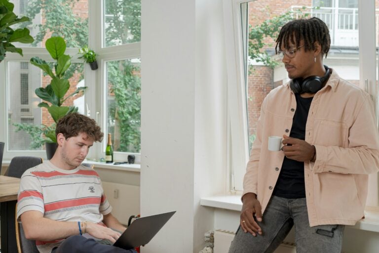 students on a laptop - Is Time Tracking Effective