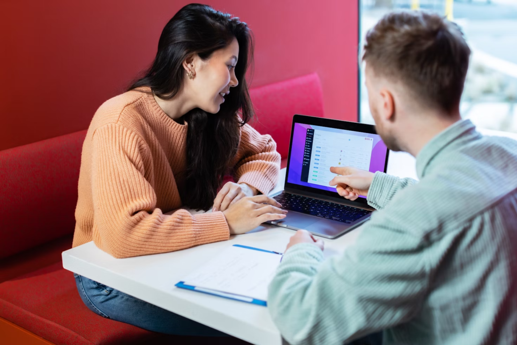 employees working - Project Time Management